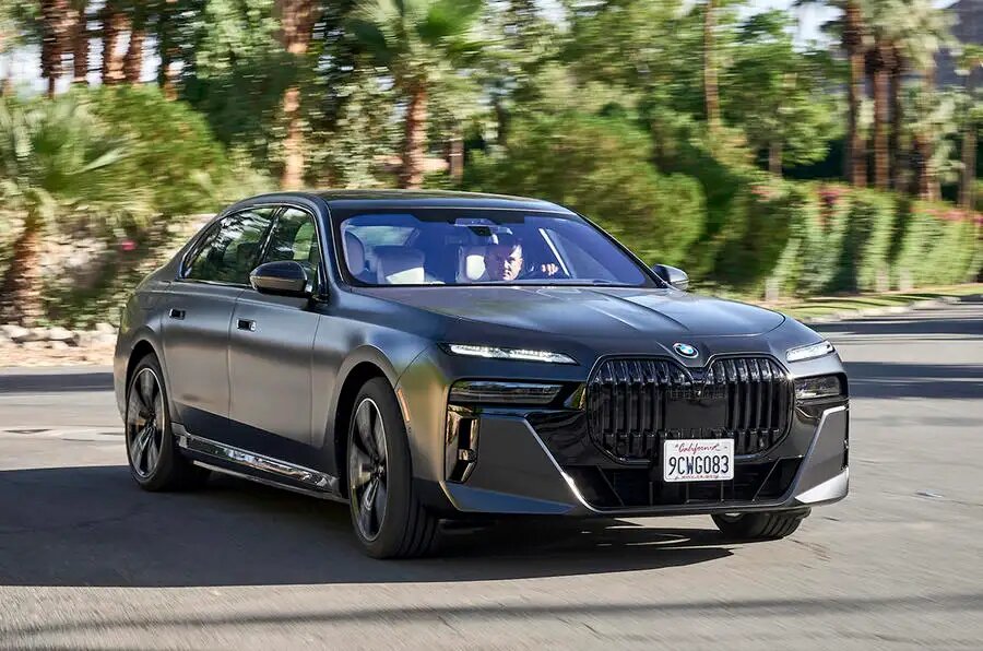 عکس  نمای منطقه ای و قیمت نجومی;  BMW i7 برقی چه چیزی ارائه می دهد؟
