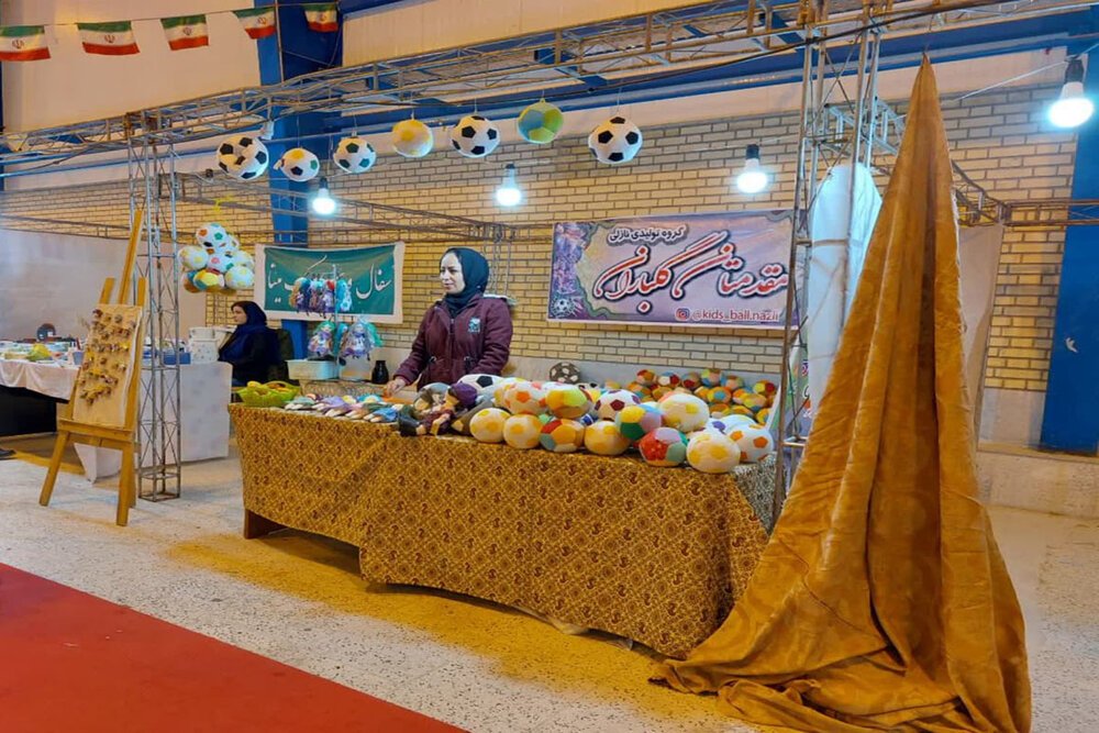 نمایشگاه صنایع‌دستی و سوغات در دامغان برپا شد