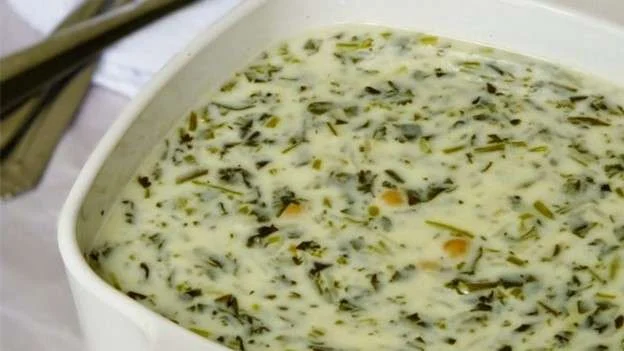 طرز تهیه آش دوغ خوشمزه و خانگی