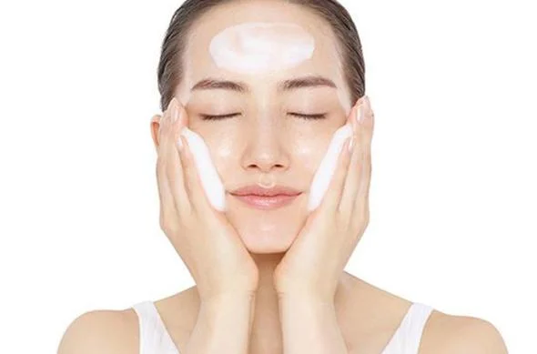 بهترین شوینده صورت لایه بردار