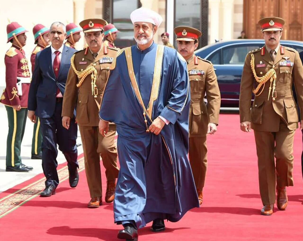 عمان اولین مقصد سال نو وزیرخارجه/ مبادلات تجاری تهران ـ مسقط چقدر افزایش یافت؟