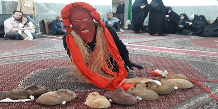 نمایش چه سبزم از استان سمنان،در جشنواره ملی تئاتر خیابانی رضوی اجرا شد