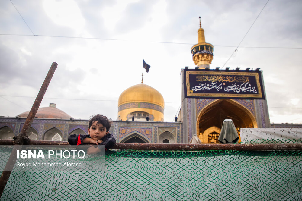 از گذاشتن اسامی غربی و بی‌معنا برای فرزندانمان پرهیز کنیم